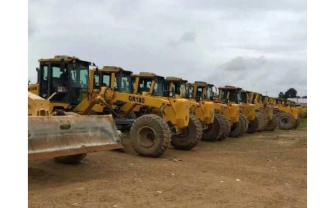 180平地機(jī)租賃,出租平地機(jī)多臺